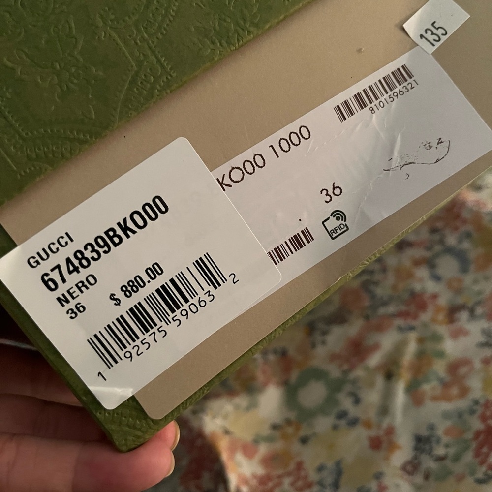 Gucci sandals